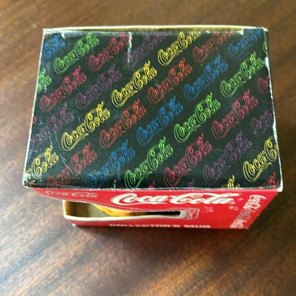 1995 Coca-Cola Collectible Mug NIB - Picture 5 of 5